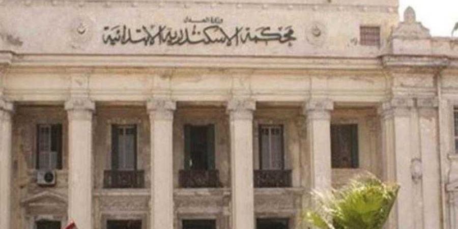 اليوم..
      ثانى
      جلسات
      محاكمة
      المتهمة
      بسب
      وقذف
      رجل
      أعمال
      بالإسكندرية - بلس 48