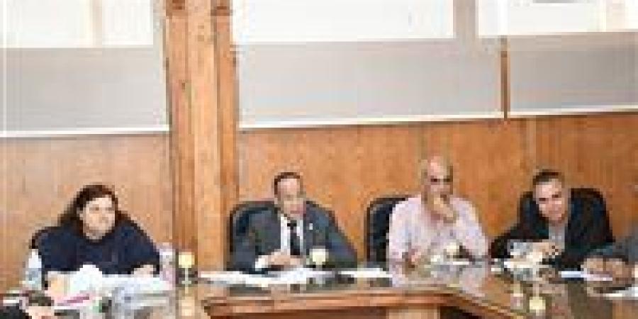 جامعة
      قناة
      السويس
      تناقش
      الاستعداد
      لامتحانات
      منتصف
      الفصل
      الدراسي
      الأول - بلس 48