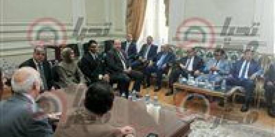 لجان
      الشيوخ
      تبدأ
      إجراء
      الانتخابات
      لدور
      الانعقاد
      الأول
      بالفصل
      التشريعى
      الثانى - بلس 48