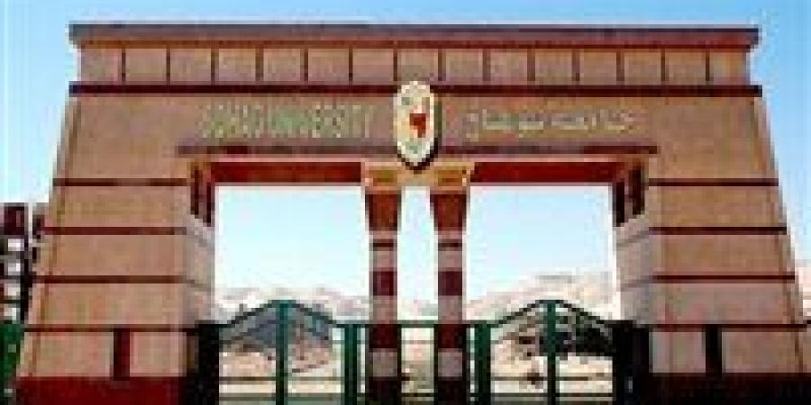 جامعة
      سوهاج:
      قرار
      وزاري
      بتفعيل
      برنامج
      التوجيه
      والإرشاد
      الأسري
      بكلية
      الآداب - بلس 48