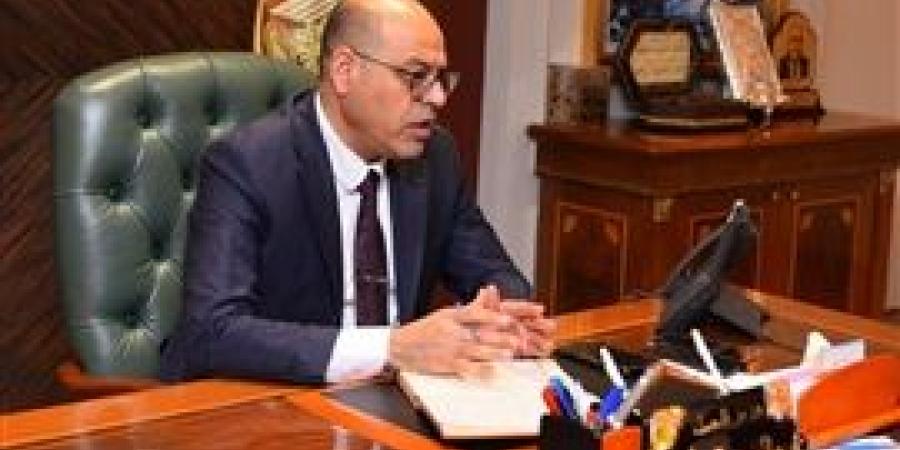تشديد
      الرقابة
      الميدانية
      واتخاذ
      الإجراءات
      القانونية
      تجاه
      المنشآت
      المخالفة - بلس 48