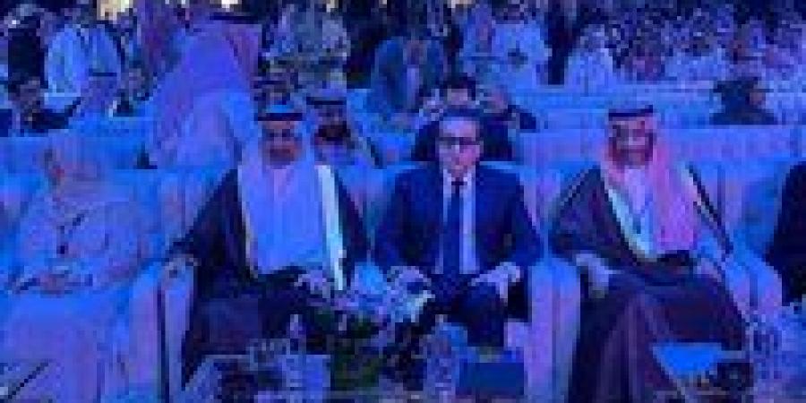 عبدالغفار
      يشارك
      في
      الجلسة
      الافتتاحية
      لملتقى
      الصحة
      العالمي
      بالرياض
      بحضور
      نظيره
      السعودي - بلس 48