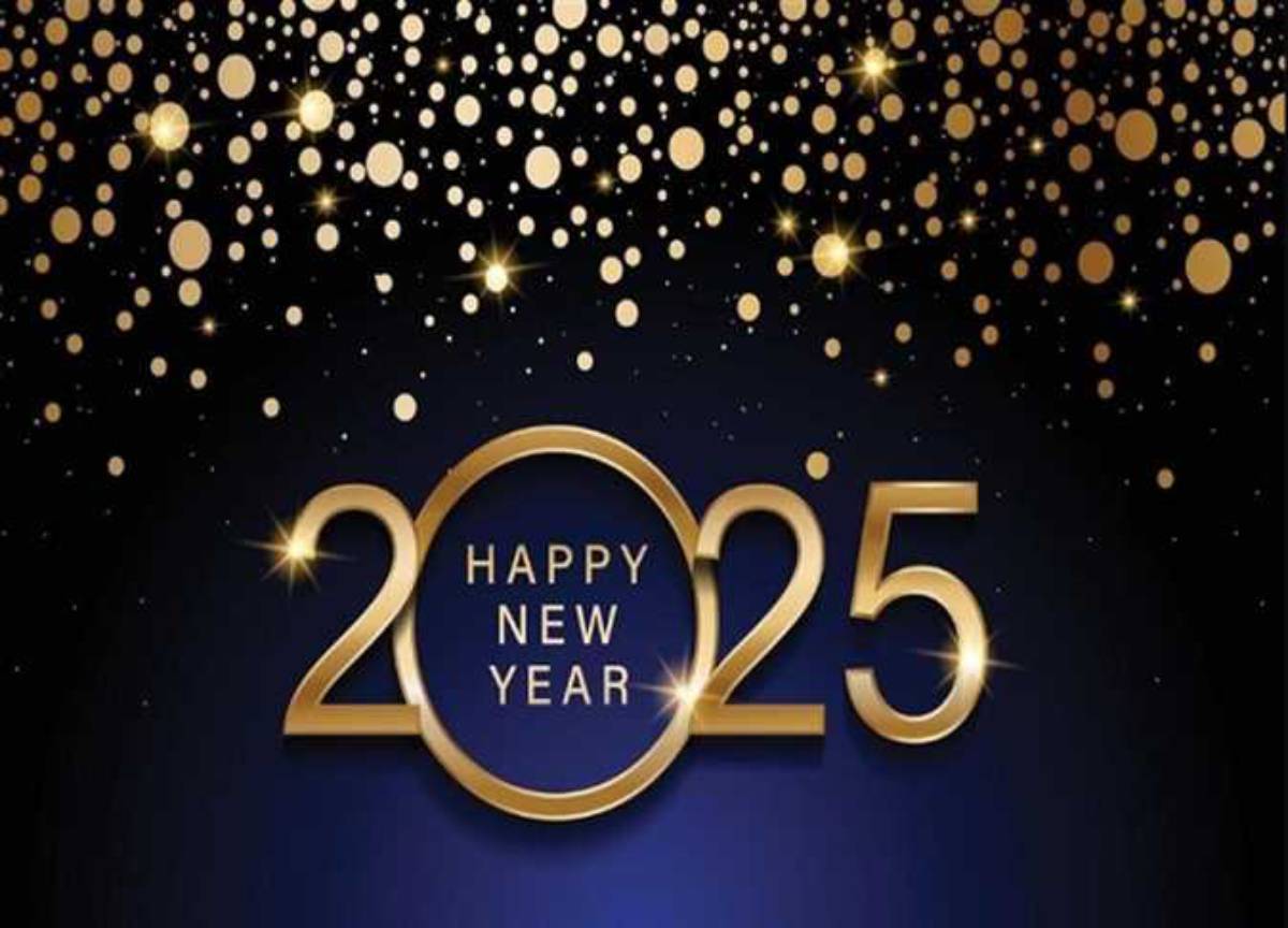 عبارات تهنئة بالعام الجديد 2025 للأصدقاء.. “Happy New Year يارب تكون السنة دي بداية خير وفرحة”