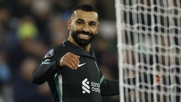 تداول مقطع فيديو لوالد محمد صلاح يثير الجدل.. ما القصة؟