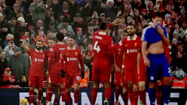 محمد صلاح يسجل ويقود ليفربول للفوز على ليستر سيتى بثلاثية