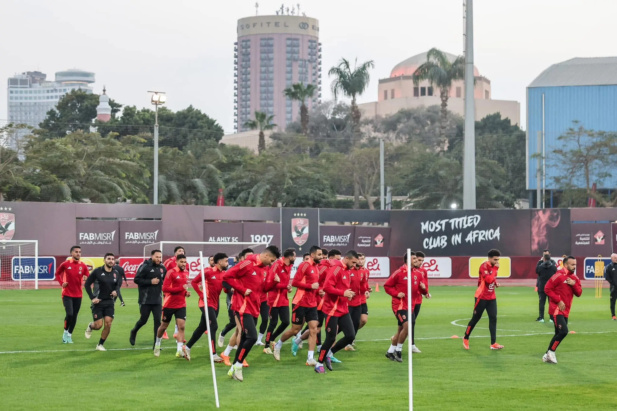 قائمة الاهلي لمباراة سموحة اليوم والتشكيل المتوقع.. وسام أبو علي يقود الهجوم