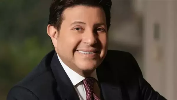 الحكم في دعوى الفنان هاني شاكر ضد الناقد الفني طارق الشناوي.. غدًا