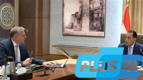 رئيس الوزراء يتابع ملفات الطاقة مع وزير البترول ويؤكد استمرار تطوير القطاع وزيادة الاستثمارات