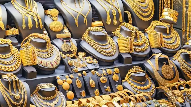 ارتفاع أسعار الذهب يدفع المصريين نحو استثمار الضرورة
ما هي القصة وراء هذا الاتجاه الجديد؟