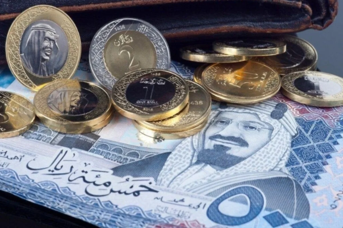 قبل موسم الحج 2025.. سعر الريال السعودي اليوم في البنوك المصرية الأحد 4 مايو 2025