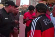 اتحاد كرة القدم يعلن إيقاف طاقم حكام مباراة طنطا وو بعد حادثة الهاتف المحمول