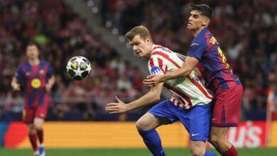 برشلونة يراقب مهاجمين مفاجئين بعد صعوبة التعاقد مع ألفاريز لتعزيز هجومه