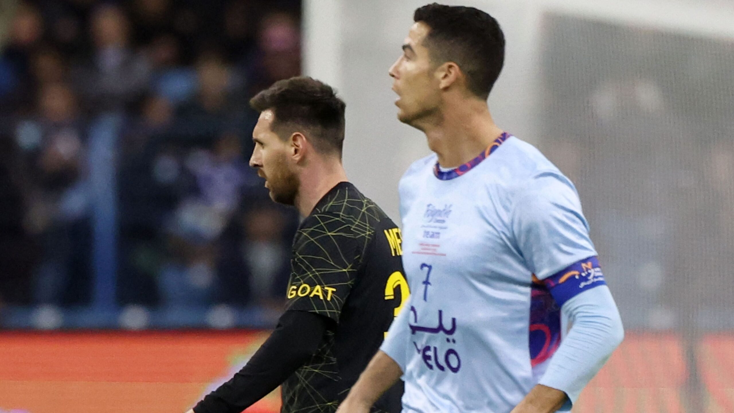 حارس ليفربول السابق يعتقد أن رونالدو قد يضر منتخب البرتغال في المونديال على عكس ميسي