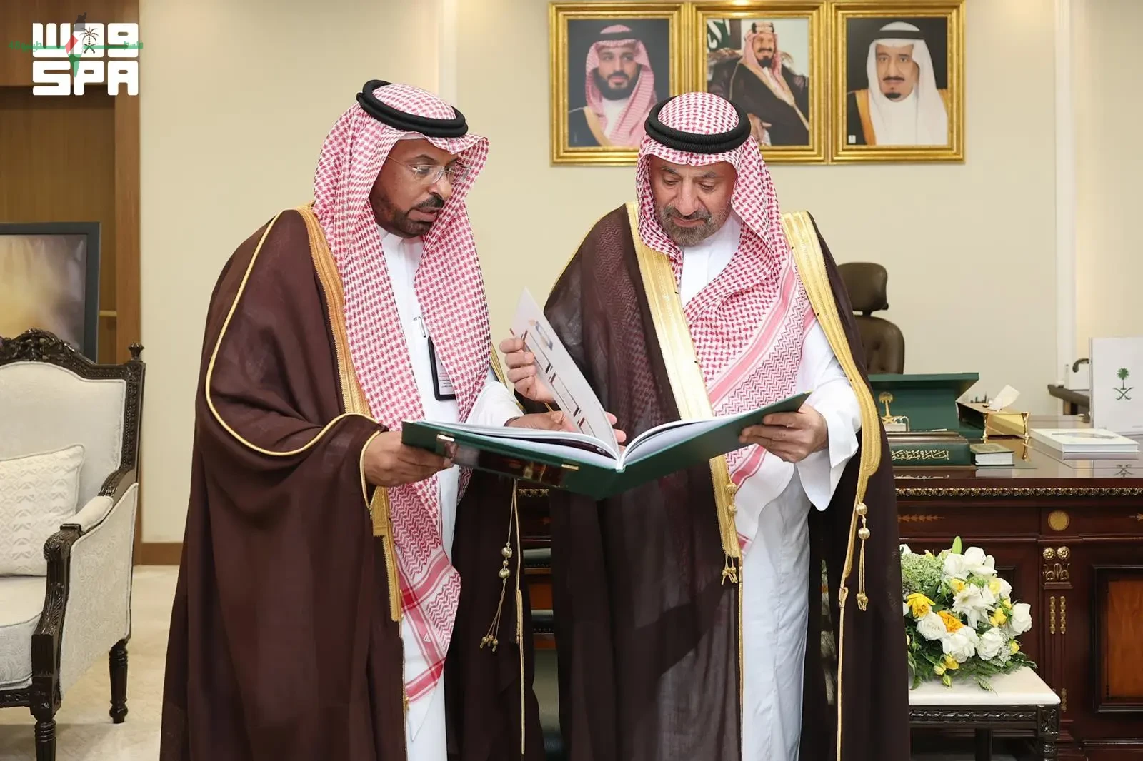 أمير نجران يشيد بكفاءة خدمات هيئة الهلال الأحمر السعودي ويشجع على تطويرها