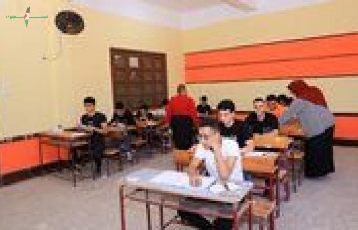 أولياء أمور مصر يطالبون بتوفير مراوح داخل لجان امتحانات الثانوية العامة لتحسين الأجواء
