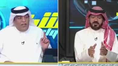 الفراج يسأل تونسي عن كيفية إدارة مباراة النصر في حال كان مدرب ضمك