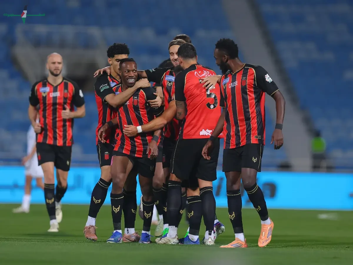 الهلال يتوج مركز الوصافة بعد فوزه على الفيحاء في ختام دوري روشن السعودي