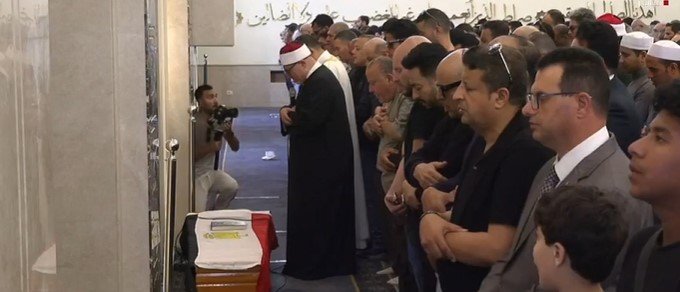 حزن واسع في جنازة هاني شاكر وخالد الجندي يؤم المصلين