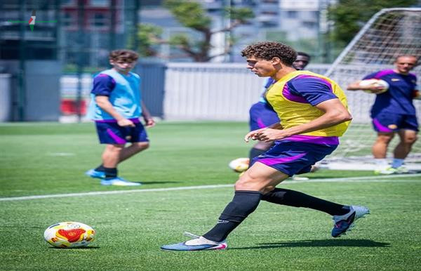 حمزة عبد الكريم ينضم إلى تدريبات رديف برشلونة بعد أدائه المميز مع فريق الشباب