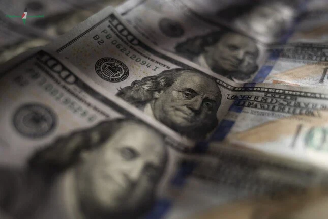 سعر الدولار يعتمد على ارتفاع يقارب 40 قرشا