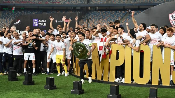 كابو برازيلي ورقصة أنجولية وطيارة خصوصي 10 مشاهد مثيرة من تتويج الزمالك بالدوري