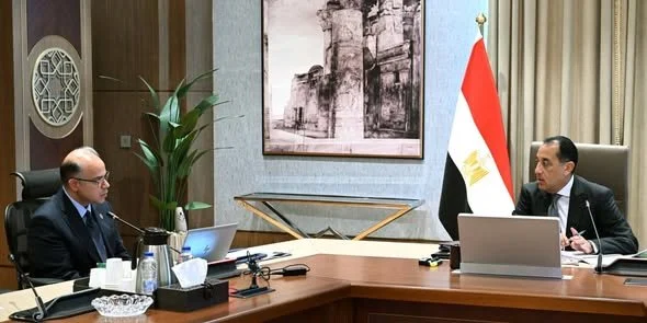 وزير الاستثمار يعرض نتائج مشاوراته مع وفد أمريكي لتعزيز الشراكة الاقتصادية
