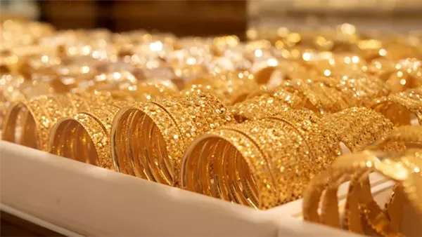 ارتفاع سعر الذهب اليوم الإثنين 15 يونيو 2026.. عيار 21 يقفز 50 جنيهًا