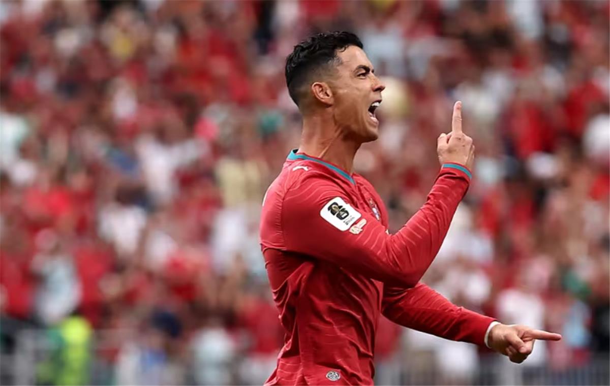 رونالدو يحطم رقماً قياسياً في تاريخ المونديال بعد هدفه أمام أوزبكستان