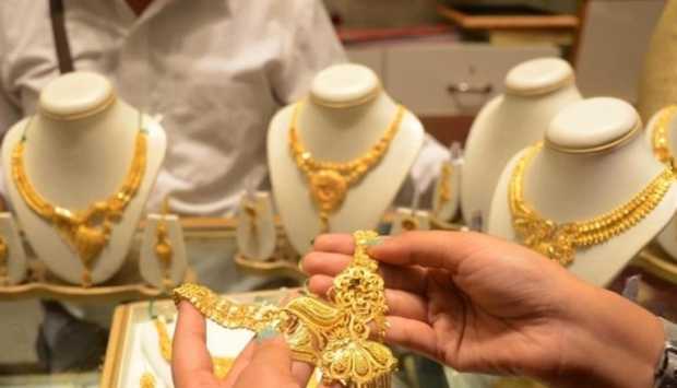 مفاجأة في أسعار الذهب بمصر اليوم بعد تراجع عيار 21 والأونصة وهبوط سعر الجنيه المصري