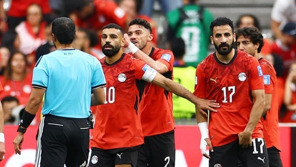 ترددات القنوات المجانية والمشفرة الناقلة لمباراة مصر وإيران في المونديال