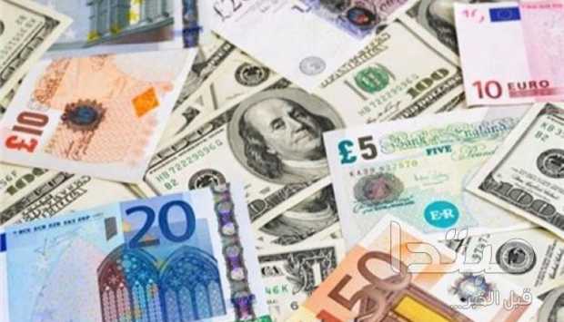 الدولار يواصل الصعود.. تعرف على أحدث أسعار العملات في البنوك