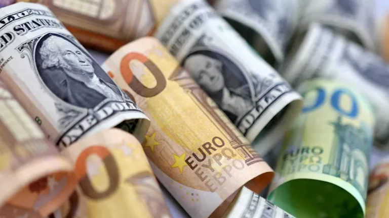 تراجع مفاجئ في أسعار 6 عملات عربية أمام الدولار خلال تعاملات اليوم 22 يونيو 2026