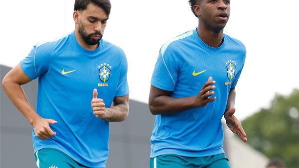 البرازيل تكتسح اسكتلندا بثنائية في الشوط الأول
