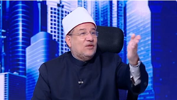 وزير الأوقاف السابق يهاجم الفيفا بسبب المثليين قبل مباراة مصر وإيران