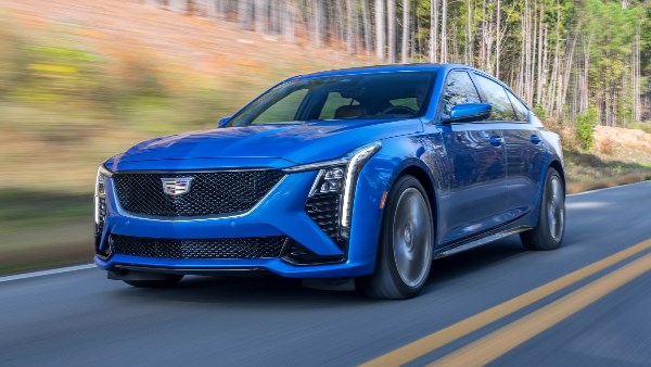 تعرف على أسعار كاديلاك CT5 موديل 2026 في السعودية ومواصفات السيارة الفاخرة الجديدة كليا