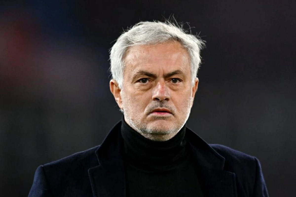 مورينيو يشن هجوماً على المونديال ويتمنى خروج لاعبي ريال مدريد مبكراً