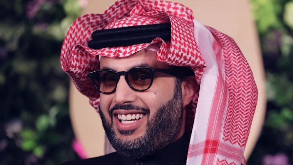 أشكرك يا محترمة.. تركي آل الشيخ يرد على نشوى مصطفى ويمازح أحد المتابعين