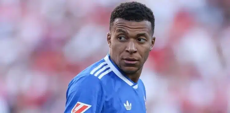 ريال مدريد يحسم الجدل بشأن التعاقد مع زميل جديد لمبابي