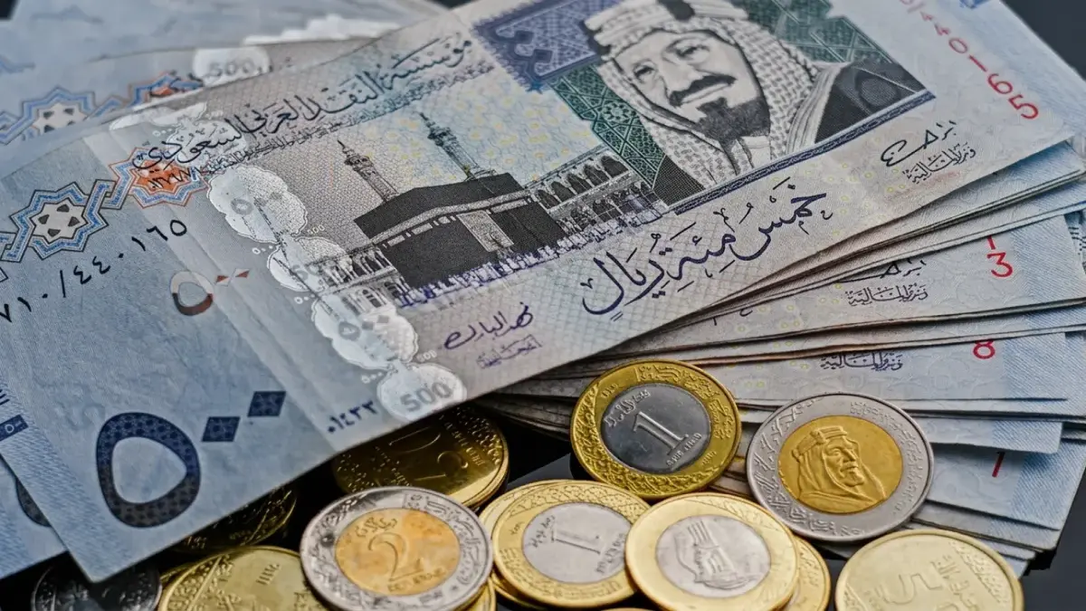 قفزة مفاجئة في سعر الريال السعودي مقابل الجنيه المصري اليوم وتطورات صادمة في أسعار الصرف الآن