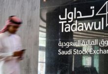 إليك عدة خيارات احترافية، اختر منها الأنسب لتوجه منصتك:
الخيار الأول (درامي وجذاب):
شبح الحرب الإيرانية يلقي بظلاله على السوق المالية السعودية ويؤجل أكبر طرح عام في البورصة
الخيار الثاني (اقتصادي رصين):
تداعيات التوترات العسكرية مع إيران تتسبب في تأجيل أضخم طرح عام أولي في البورصة السعودية
الخيار الثالث (قوي ومباشر):
تصاعد الصراع الإيراني يدفع نحو تأجيل أكبر طرح عام مرتقب في تاريخ السوق المالية السعودية