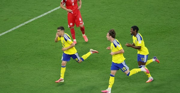 السويد تكتسح تونس بخماسية في كأس العالم