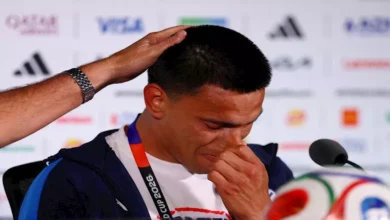 بالفيديو.. بكاء لاعب باراجواي خلال المؤتمر الصحفي