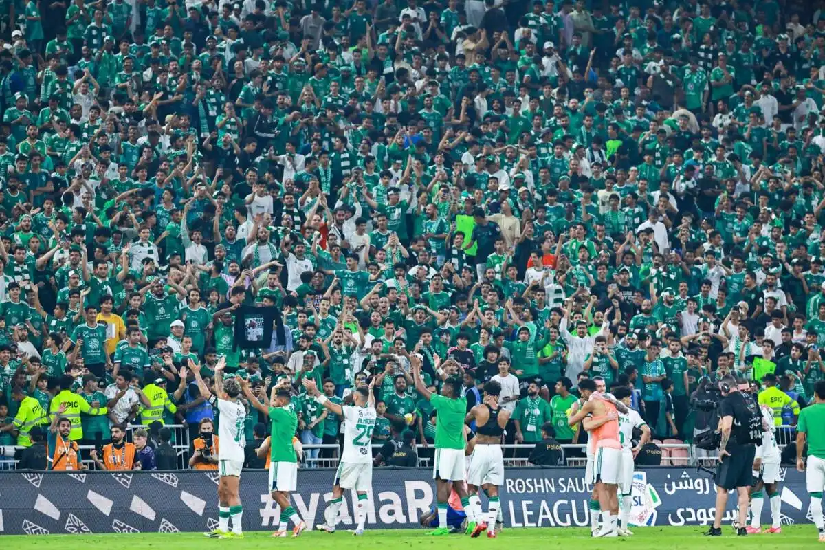 تأجير الجماهير في الدوري السعودي .. رئيس نادي الخلود يكشف ظاهرة مثيرة