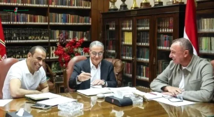 زيزو يهاجم إدارة الأهلي بعد إعادة هيكلة قطاع الكرة ويطالب بعدم حرق الكوادر الشابة