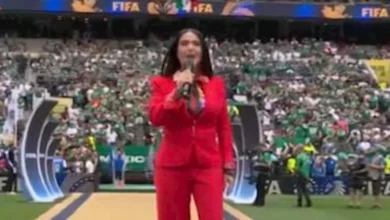 سلمى حايك تخطف الأنظار في حفل افتتاح بطولة كأس العالم 2026 (صور)