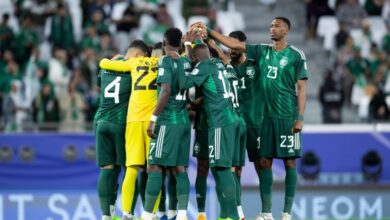 فيفا يكشف عن تشكيل الأخضر المتوقع أمام أوروغواي في كأس العالم