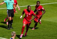 كندا، الدولة المضيفة، تحصد نقاطاً تاريخية في كأس العالم.