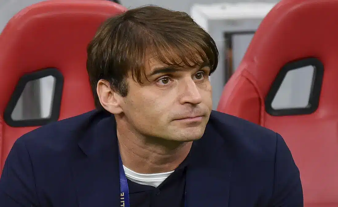 ميلوش ميلوييفيتش يكشف عن جهازه المعاون في النصر الإماراتي