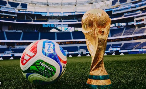 مَن حاول اقتحام وتهديد مباراة افتتاح كأس العالم؟ وهل سيكون المونديال “أسوأ” نسخة بالتاريخ؟.. “لابوبو” الصيني حضر وشاكيرا “بديلة”؟.. أمريكا تُهين لاعب العراق وتفتيش للسنغال “على رصيف”!