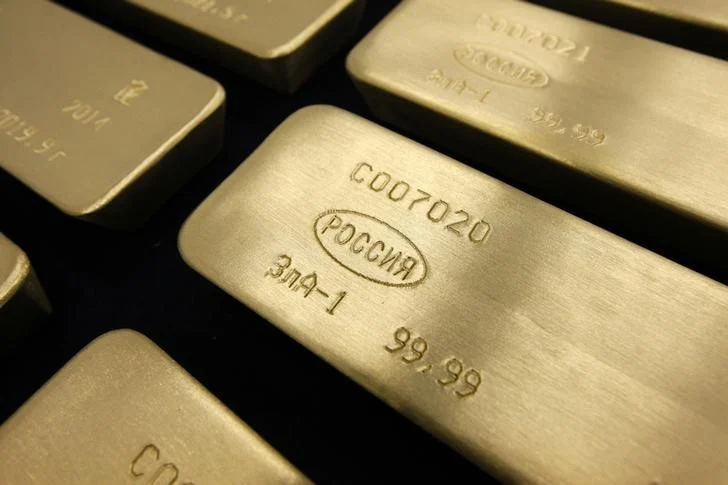 ارتفاع حاد في سعر الذهب يقربه من مناطق قد تغير اتجاه السوق هل الفرص متاحة للشراء أم البيع الآن